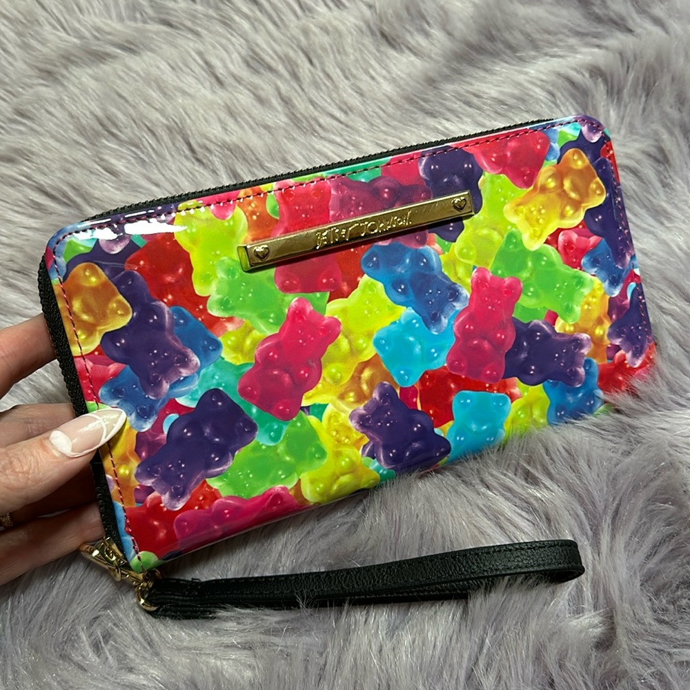 NWOT Betsey Johnson Gummy Bear large wallet/wristlet